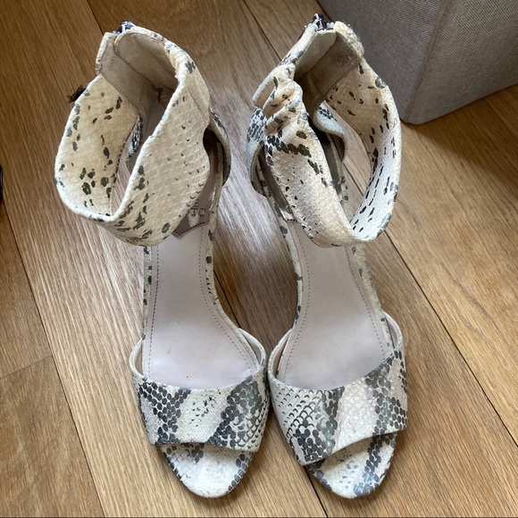Vince Camuto snake print Oljera heels thick strap thin heels - Picture 5 of 10